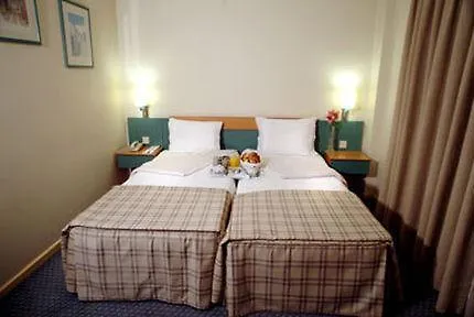 Caranda Szálloda 3*